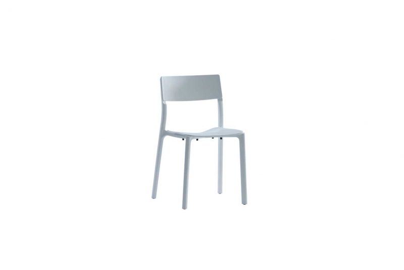 Soller är en stark och bekväm staplingsbar stol. Utmärkt alternativ för restauranger, caféer, väntrum, konferenser och utbildningar. Kan användas både inomhus och utomhus.