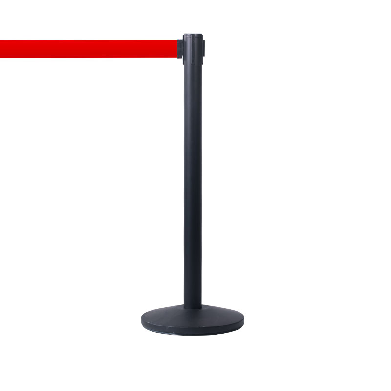 Avspärrningsstolpen Royal Basic är en svart stolpe med rött band. Basic stolpen är ett vårt mest prisvärda alternativ när det gäller avspärrning med stolpe och band. Stolpen är utrustad med en integrerad bandkassett som innehåller ett 3 meters rött band i polyester.